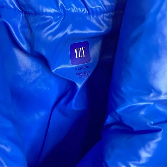 Yeezy X Gap Yzy Size XL Blue Cropped Puffer Jacket Coat